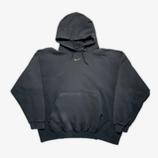 mix vetements nike marque